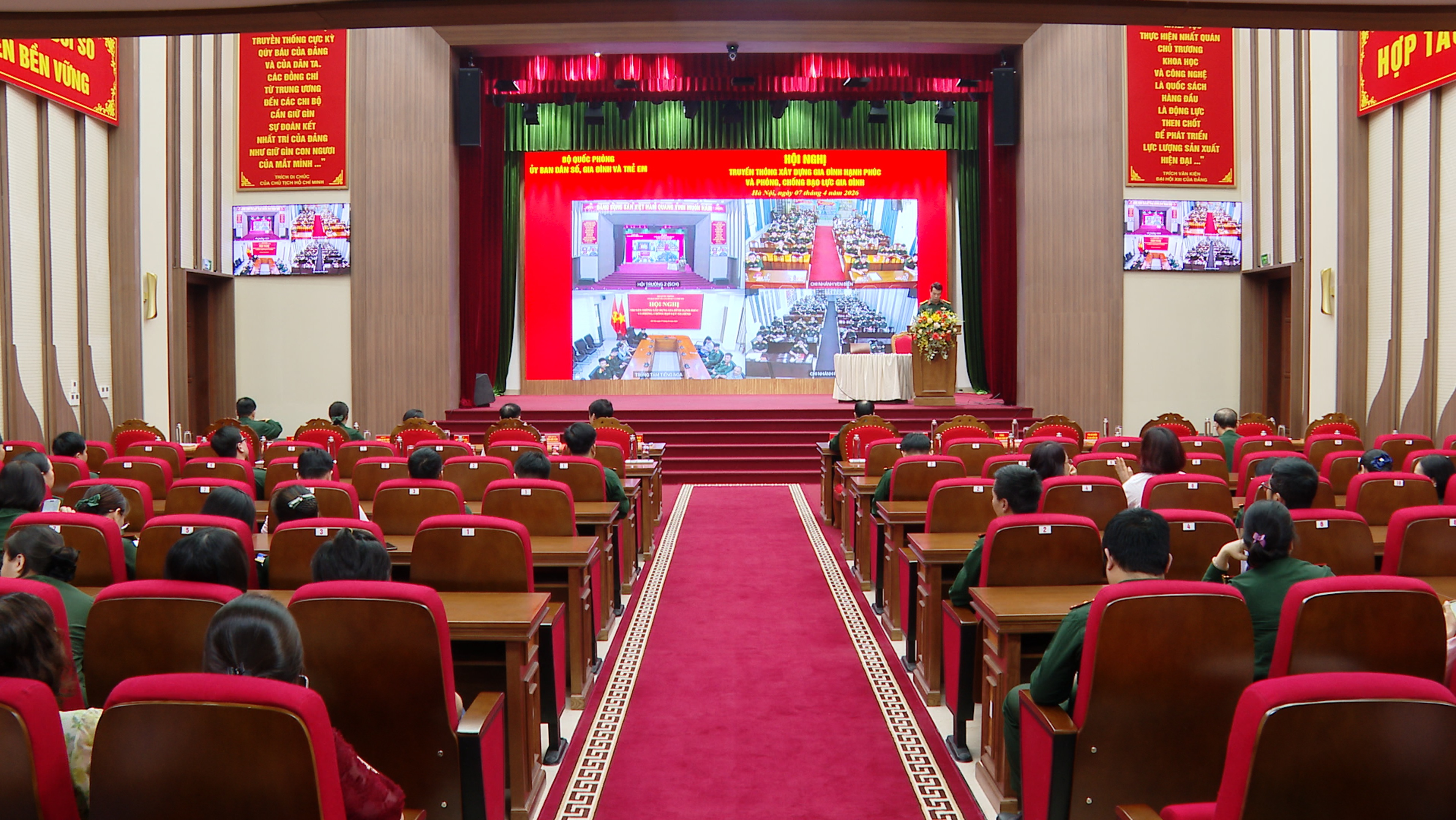 Trung tâm Nhiệt đới Việt - Nga tổ chức Hội nghị truyền thông “Xây dựng gia đình hạnh phúc và phòng, chống bạo lực gia đình”